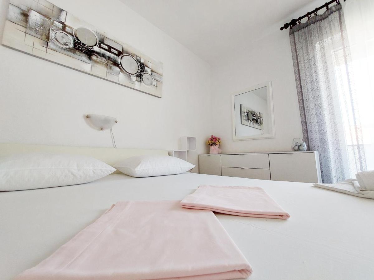 Apartment Eli Pag Town Luaran gambar