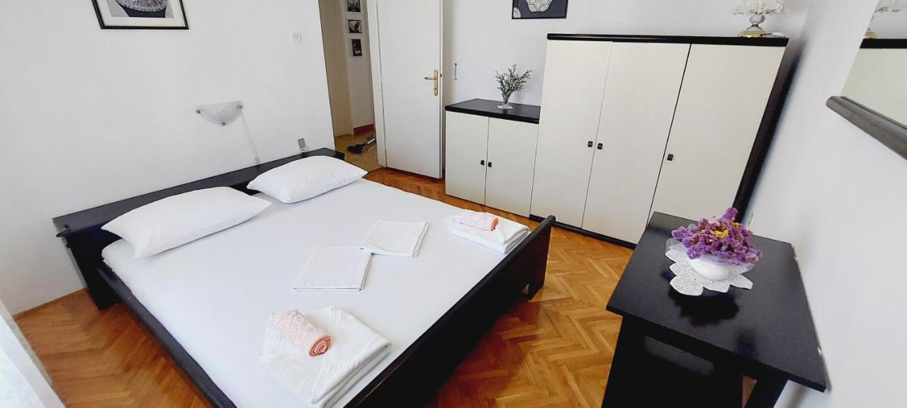 Apartment Eli Pag Town Luaran gambar